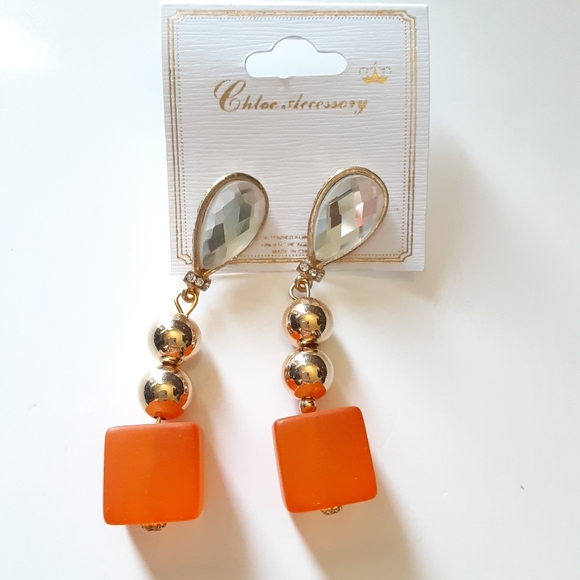 Chloe Accessory Orange Box Dangle Earrings - Picture 5 of 6
